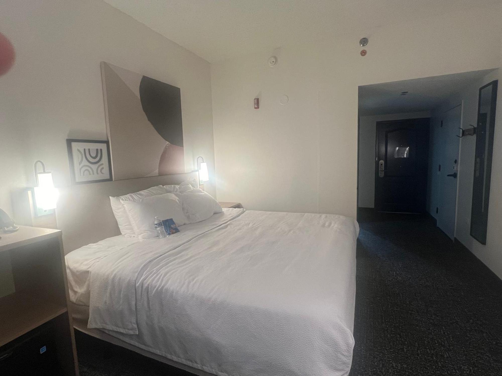 Spx Hotel Грийн Бей Екстериор снимка