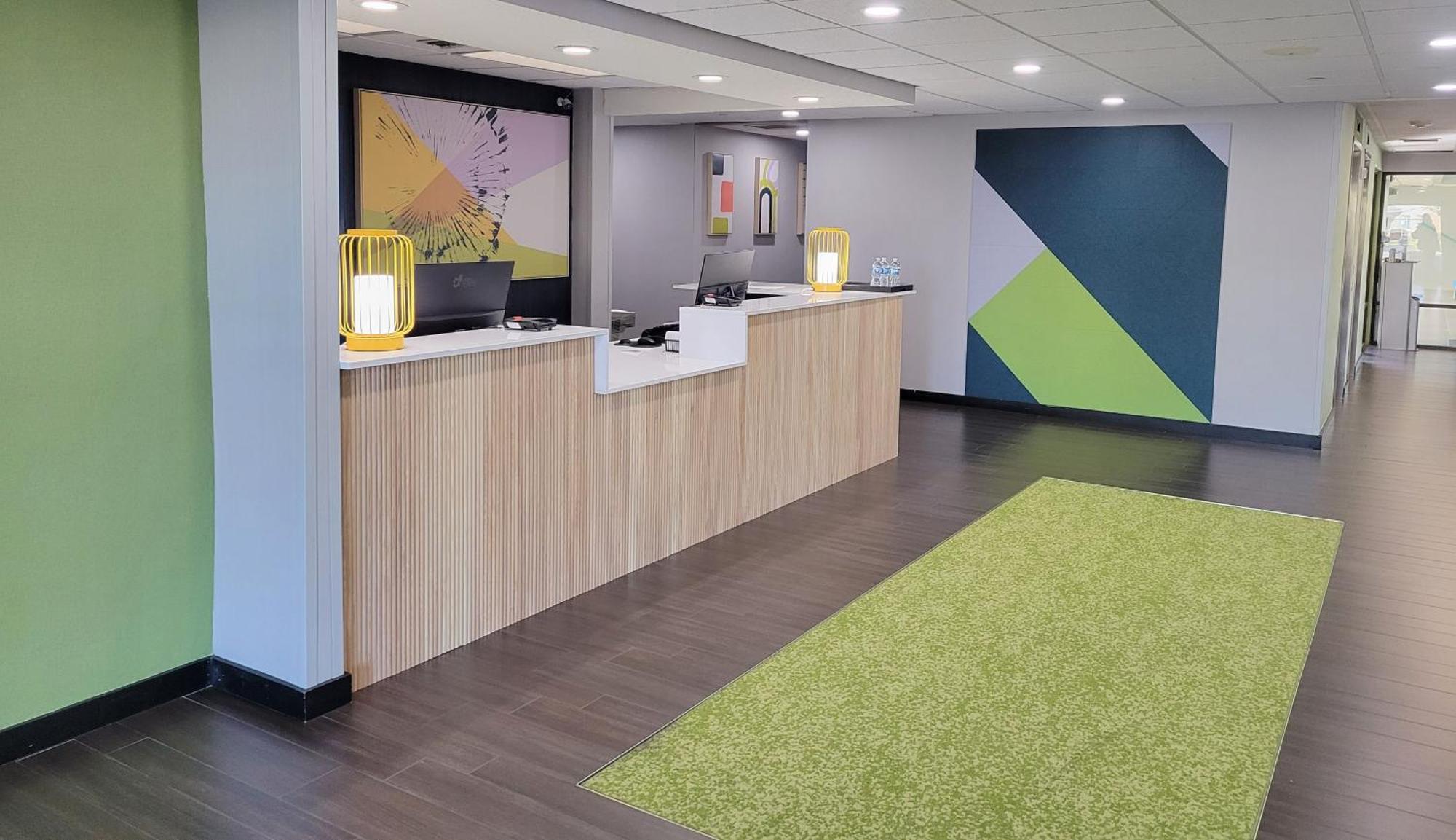 Spx Hotel Грийн Бей Екстериор снимка