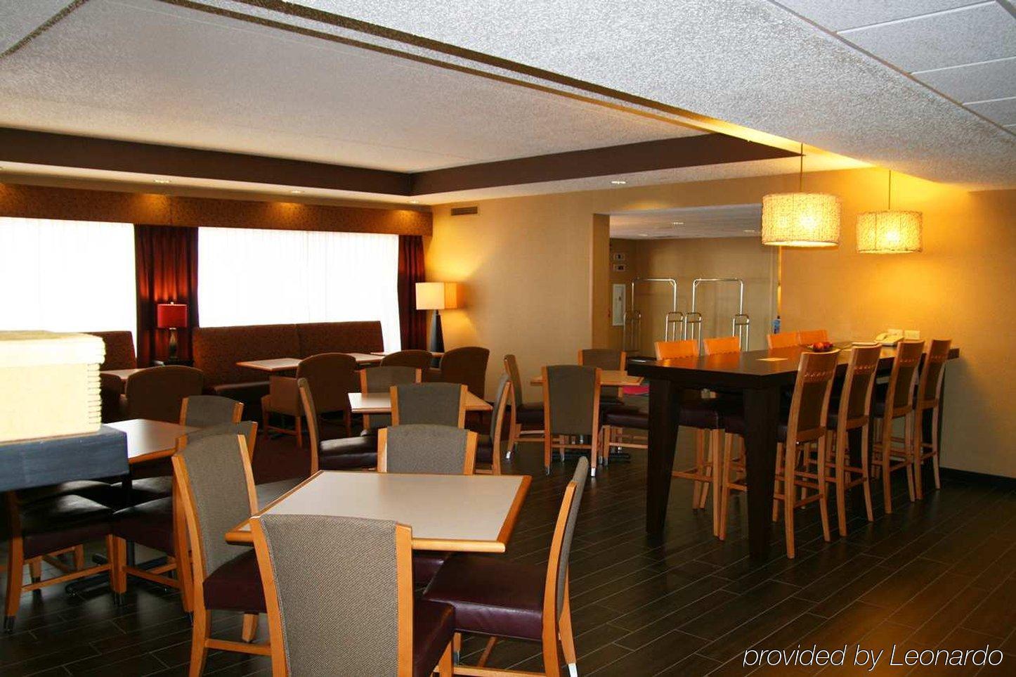 Spx Hotel Грийн Бей Ресторант снимка