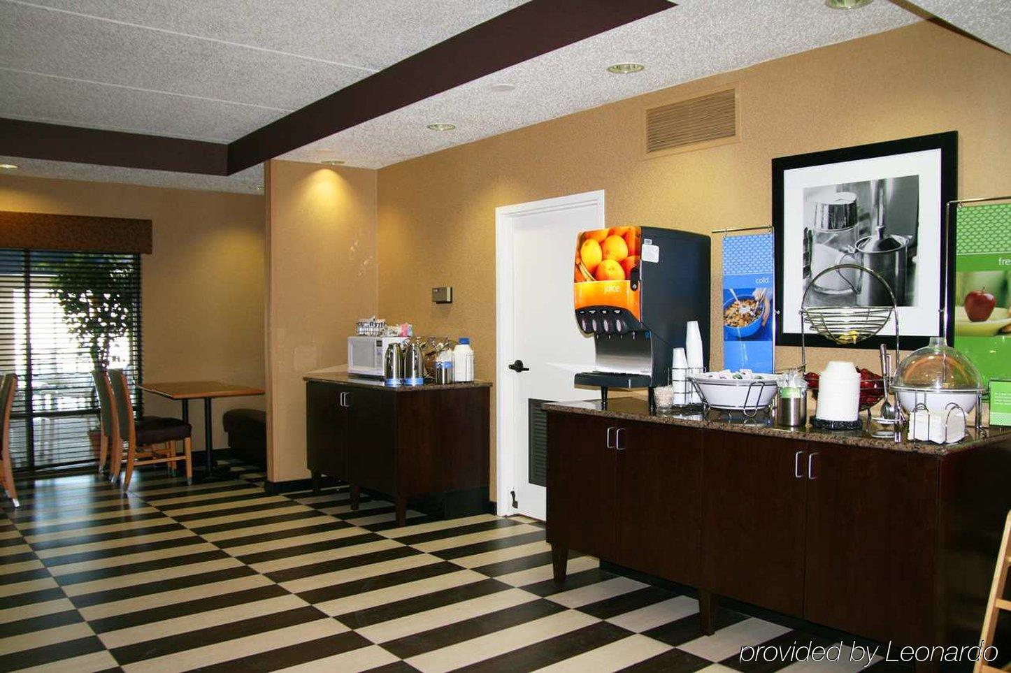 Spx Hotel Грийн Бей Ресторант снимка